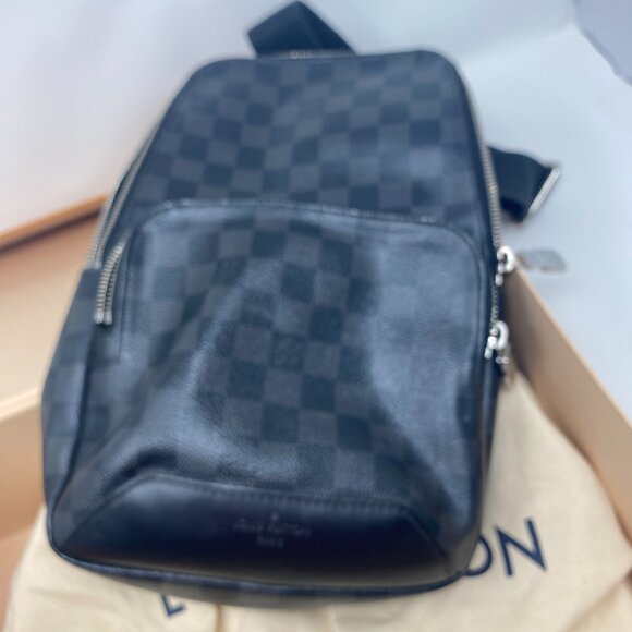 Authentic Louis Vuitton Avenue Damier Graphite Sling Bag - Picture 7 of 8